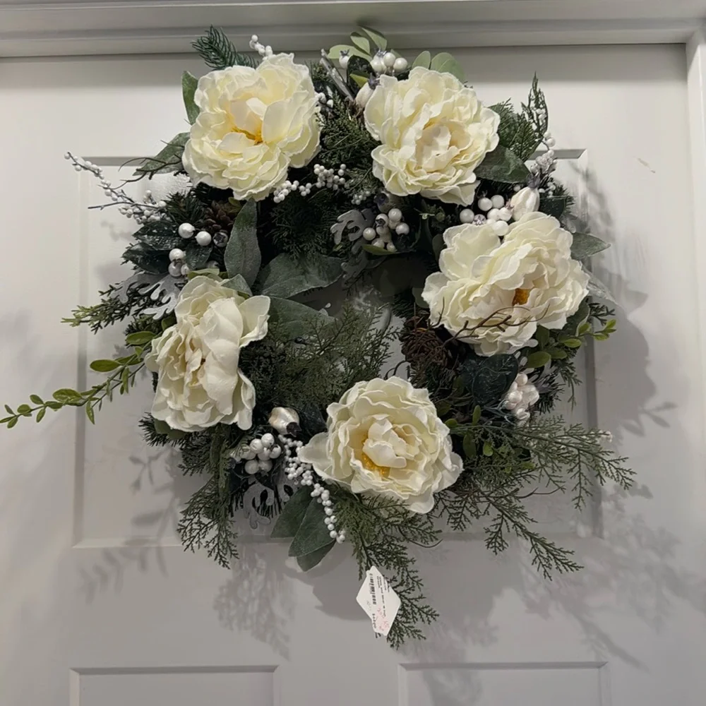NWT Hand Crafted Winter 12” Wreath White, Silver & Green Pine Cones & Berries